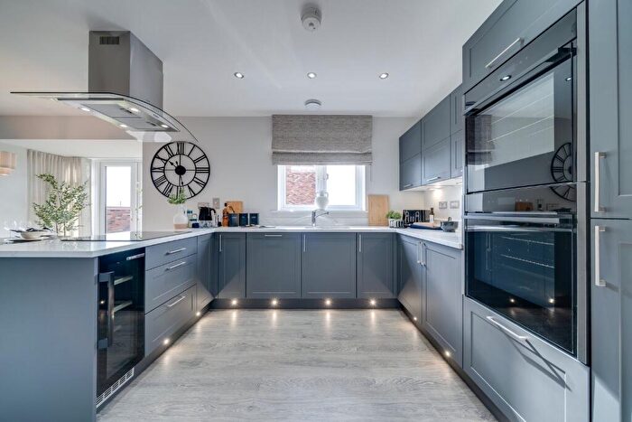 4 Bedroom Detached House For Sale In Wheatley Hall Road, Doncaster, DN2