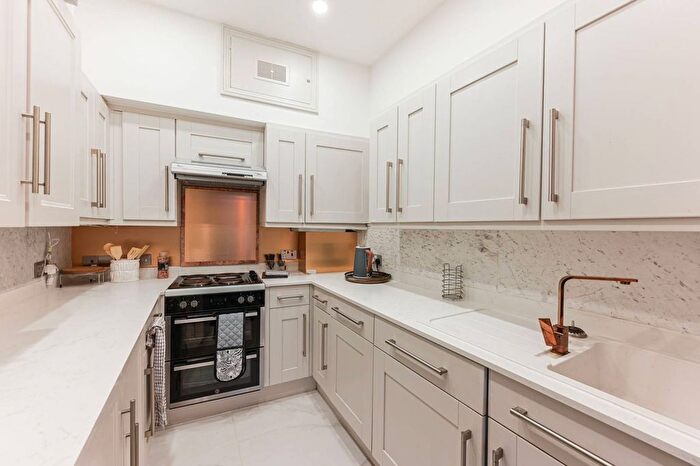 1 Bedroom Flat To Rent In Manson Place, South Kensington, London, SW7