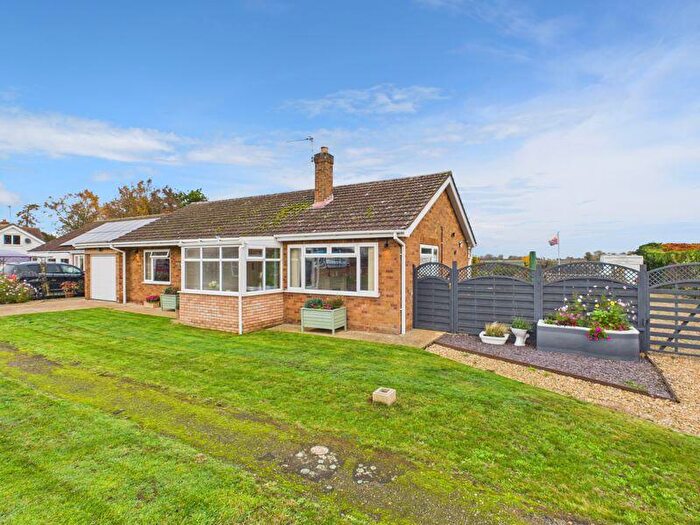 3 Bedroom Detached Bungalow For Sale In Apple Tree Cottage, Old Fen Lane, Scrub Hill, LN4