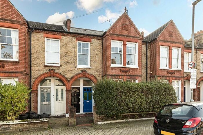 2 Bedroom Flat To Rent In Isis Street, Earlsfield, SW18