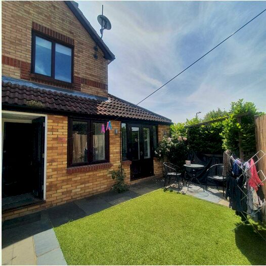 3 Bedroom Semi-Detached House To Rent In Maypole Road, Taplow, SL6