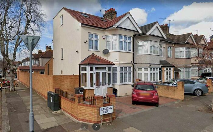 5 Bedroom End Of Terrace House To Rent In Lancing Road, Ilford IG2