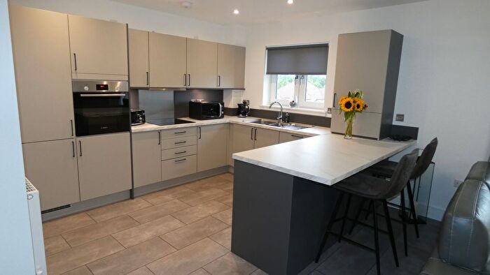 2 Bedroom Flat For Sale In Ferniesyde Court, Falkirk, FK2