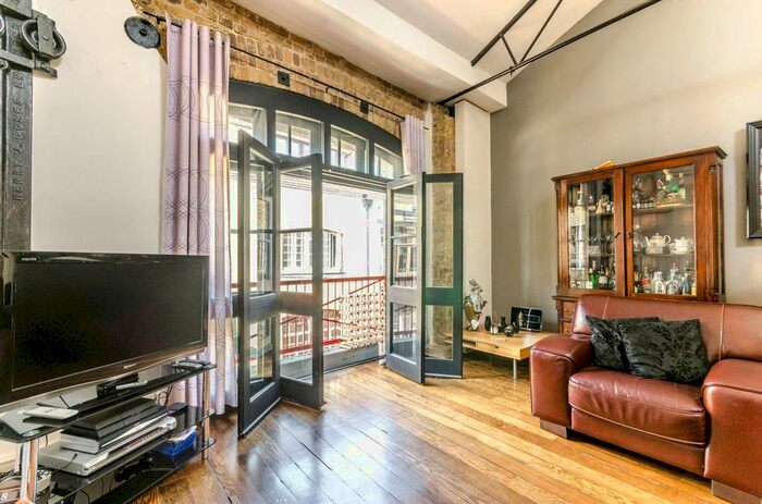 1 Bedroom Flat For Sale In Breezers Court, Wapping, London, E1W