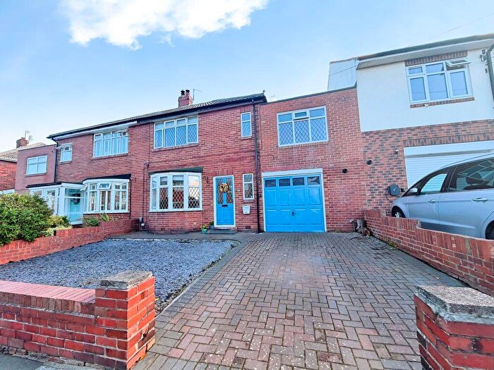 3 Bedroom Semi-Detached House For Sale In Deepdale Road, North Shields, NE30