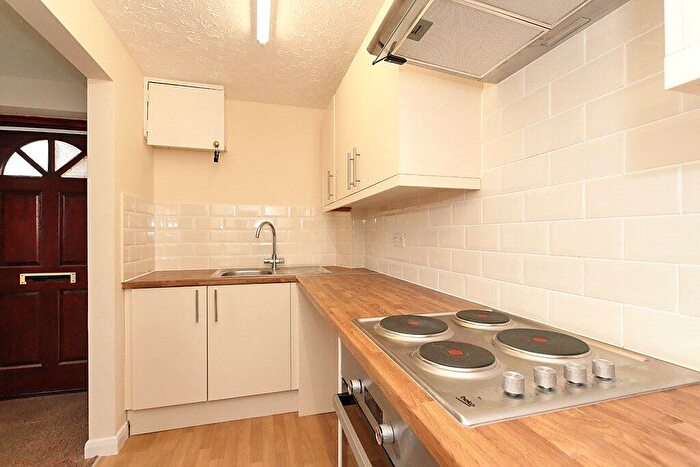 1 Bedroom Maisonette To Rent In Burley Road, Sittingbourne, Kent, ME10