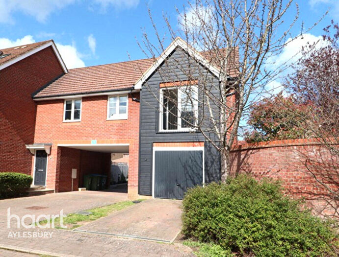 2 Bedroom Coach House To Rent In Morgan Drive, Aylesbury, HP18