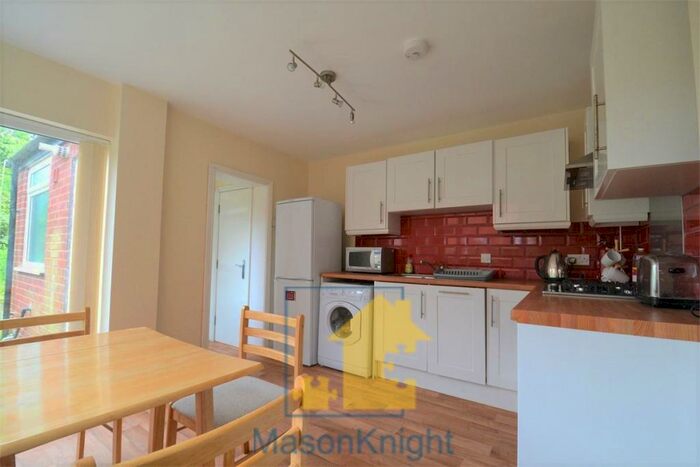 4 Bedroom End Of Terrace House To Rent In Flexible Start Date Selly Oak, Birmingham, B29