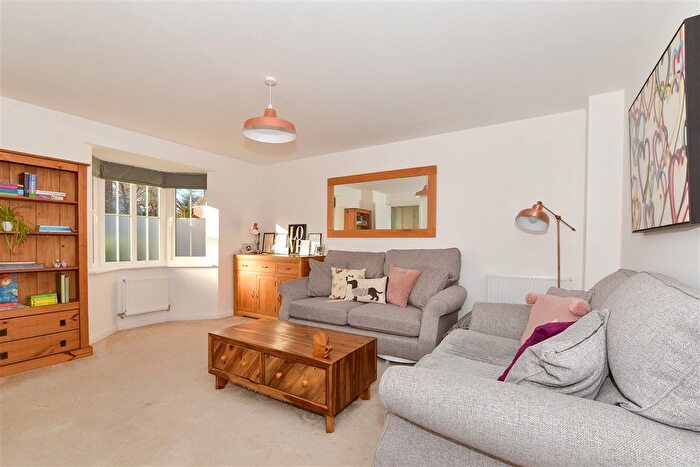 3 Bedroom Detached House For Sale In Sanders Gate, Storrington, West Sussex, RH20