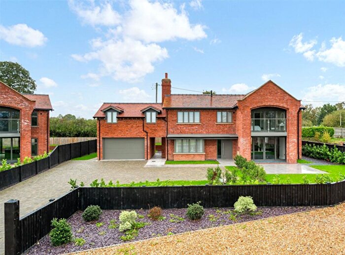 4 Bedroom Detached House For Sale In Cherry Barrow Farm, Marton, Macclesfield, Cheshire, SK11