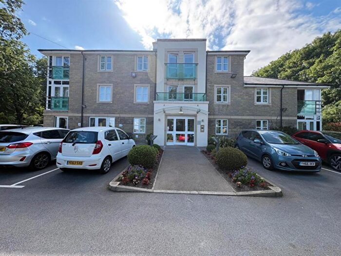 1 Bedroom Apartment For Sale In Jowett Court, Highfield Road, Idle, Bradford, BD10