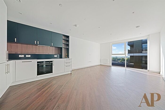 1 Bedroom Flat To Rent In Lavender House, Eden Grove, TW18