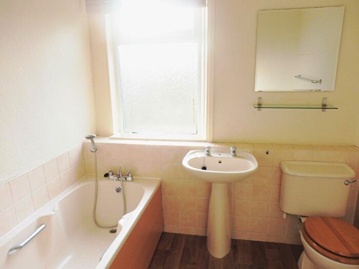 1 Bedroom House To Rent In Hammerton Grove, Pudsey, LS28