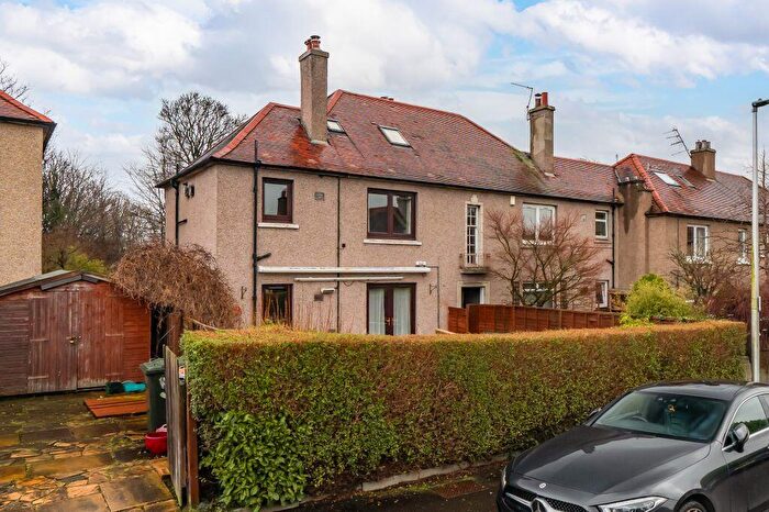 3 Bedroom Flat For Sale In / Chancelot Grove, Edinburgh, EH5