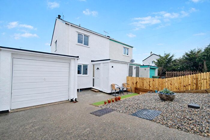 2 Bedroom Semi Detached House For Sale In Stad Llwynaethnen, Trefor, LL54