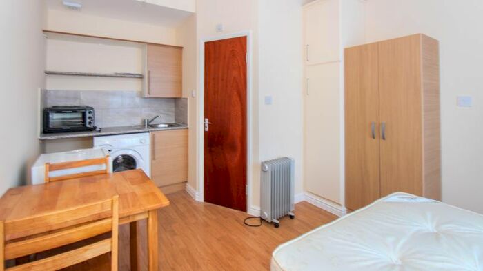 Studio To Rent In Nightingale Road, London, N9