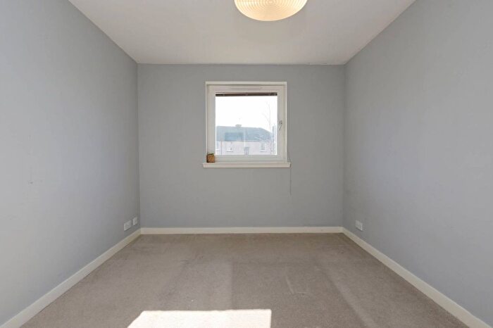 2 Bedroom Flat For Sale In East Pilton Farm Wynd, Edinburgh, EH5