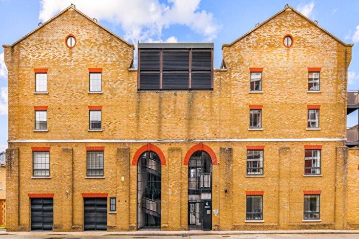 1 Bedroom Flat To Rent In York Road, Battersea, SW11