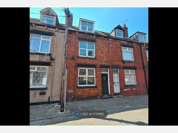 3 Bedroom Terraced House To Rent In Dawlish Avenue, Leeds, LS9