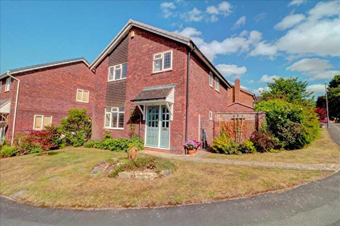 4 Bedroom Detached House For Sale In Chestnut Grove, Coleshill, B46