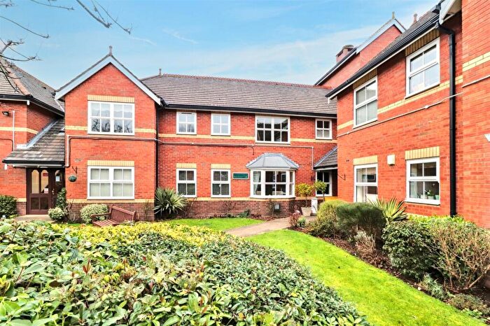 2 Bedroom Apartment For Sale In Moorlands Avenue, Kenilworth, CV8