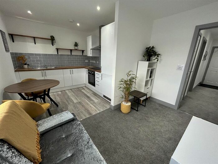 1 Bedroom Flat To Rent In Grosvenor House, Union Street, Wakefield, WF1