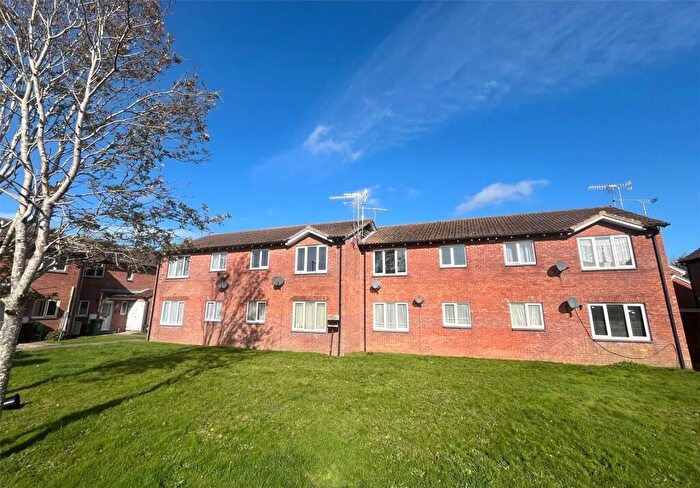 1 Bedroom Apartment To Rent In The Saltings, Littlehampton, West Sussex, BN17