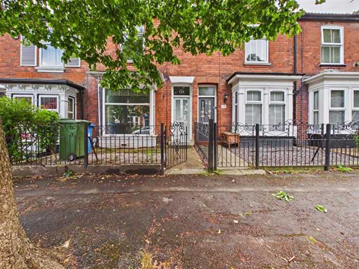 3 Bedroom Terraced House For Sale In Westbourne Grove, Hessle, HU13