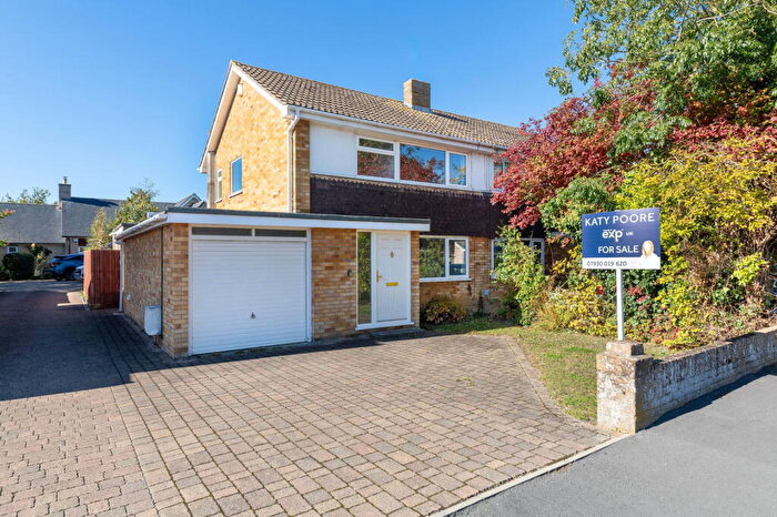 3 Bedroom Semi-Detached House For Sale In Parkway, St. Ives, PE27