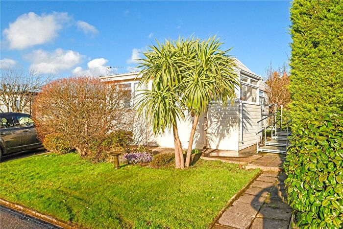 1 Bedroom Mobile/park Home For Sale In Westwood Park, Bashley Cross Road, New Milton, Hampshire, BH25