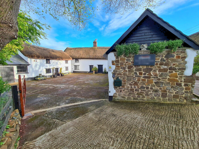 4 Bedroom Detached House For Sale In Sampford Courtenay, Okehampton, Devon, EX20