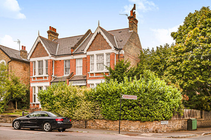 2 Bedroom Flat For Sale In Friern Road, East Dulwich, SE22