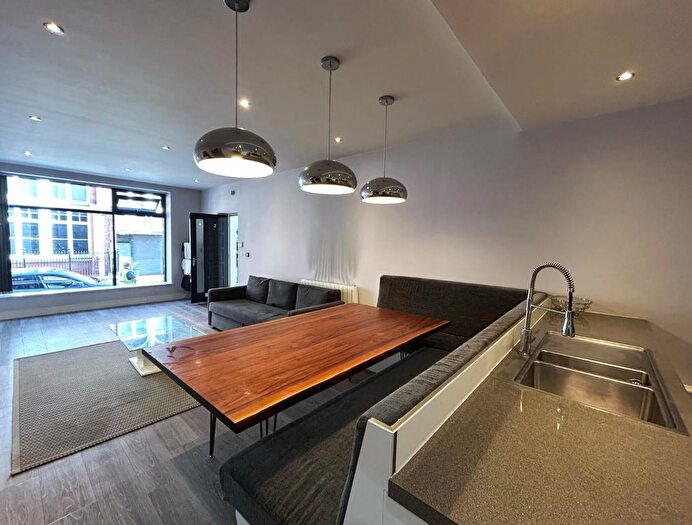 1 Bedroom Flat To Rent In York Place, Leeds, LS1