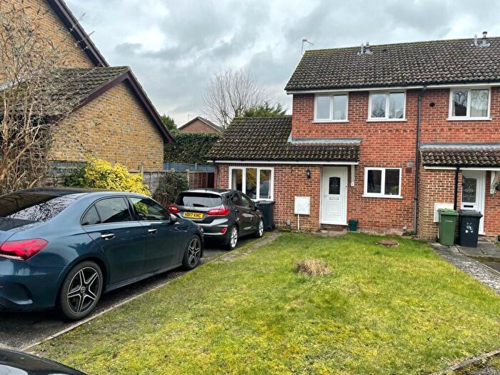 3 Bedroom Semi-Detached House To Rent In Kemerton Close, Calcot, Reading, Berkshire, RG31