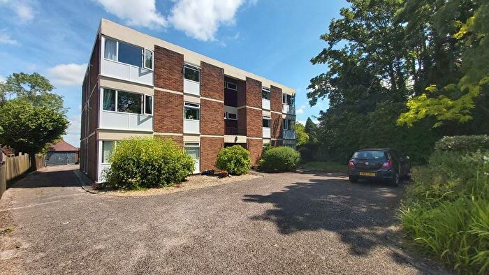 2 Bedroom Flat To Rent In Tuffley Avenue, Gloucester, GL1