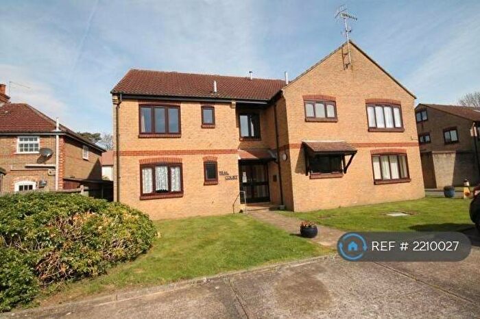 1 Bedroom Flat To Rent In Willowmead, Dorking, RH4