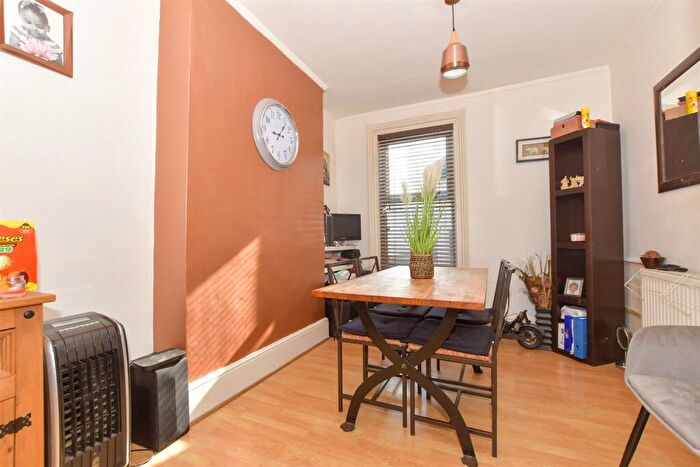3 Bedroom End Of Terrace House For Sale In Danesmead Terrace, Margate, Kent, CT9