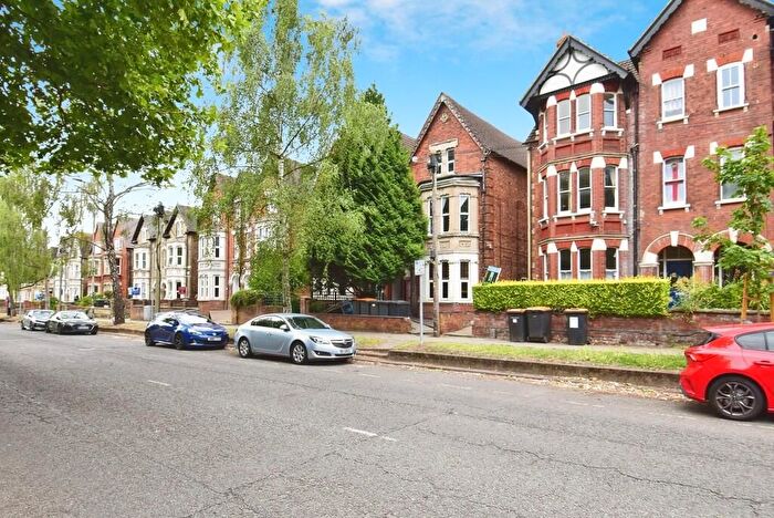 1 Bedroom Flat For Sale In Clapham Road, Bedford, MK41
