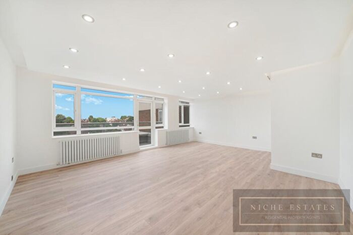 2 Bedroom Apartment To Rent In Mayflower Lodge, Regents Park Road, London, - See D Virtual Tour, N3