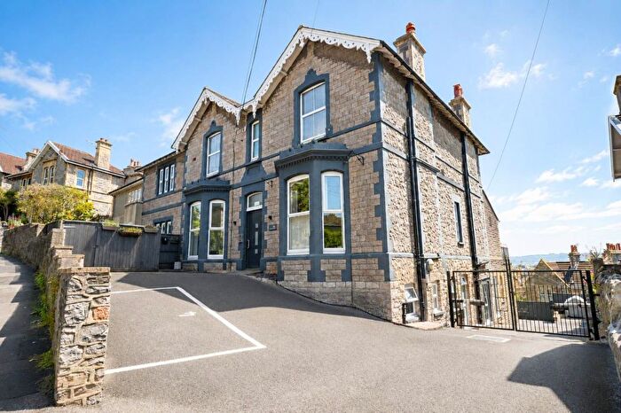 1 Bedroom Flat For Sale In Bristol Road Lower, Hillside - Modern Apartment, BS23
