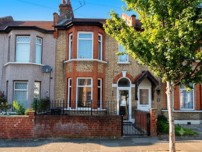 2 Bedroom Terraced House To Rent In Mayville Road, Ilford, IG1
