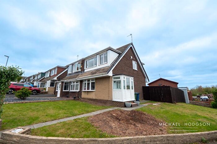 3 Bedroom Semi Detached House To Rent In Symington Gardens, Sunderland, SR3