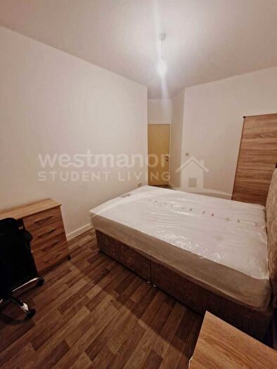 3 Bedroom Flat To Rent In Charlesworth House, Charles Street, Leicester, LE1