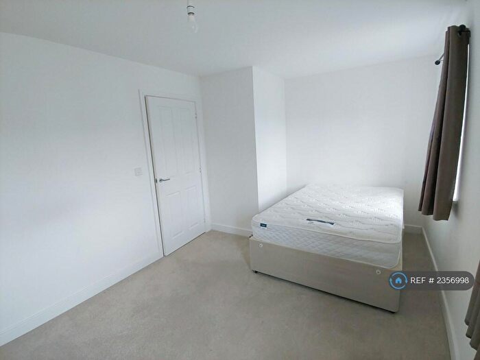 5 Bedroom Semi-Detached House To Rent In Edward Parker Road, Bristol, BS16
