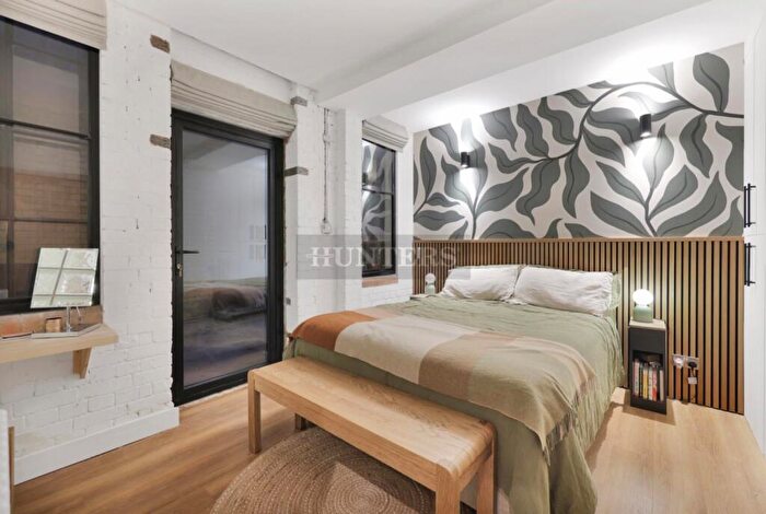 2 Bedroom Duplex To Rent In Rampart Street, London, E1