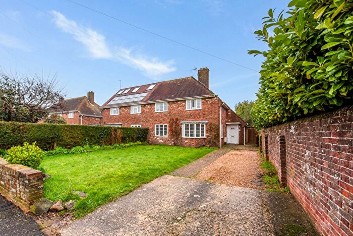 3 Bedroom Semi Detached House For Sale In Pound Farm Road, Chichester, PO19