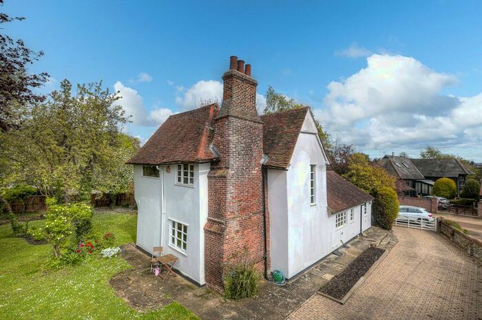 3 Bedroom Detached House For Sale In Oak Road, Rivenhall End, CM8