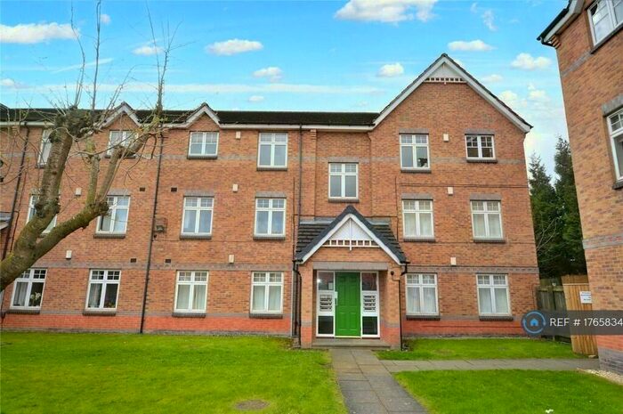 2 Bedroom Flat To Rent In Helmsley Court, Leeds, LS10