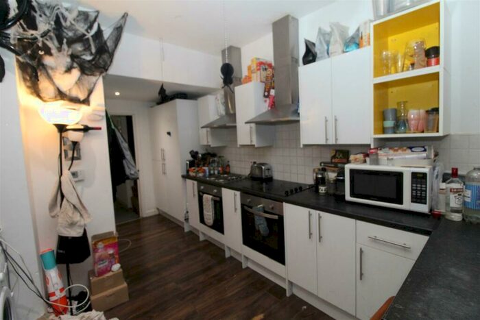 8 Bedroom House To Rent In Cosmeston Street, Cathays, Cardiff, CF24