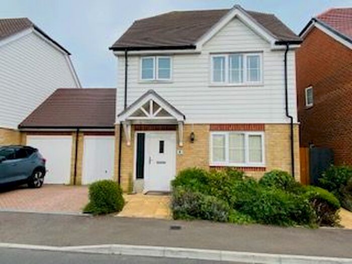 3 Bedroom Property To Rent In Debnam Grove, Sittingbourne, ME10